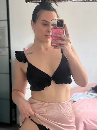 Onlyfans: mamilaquinnonlyfans