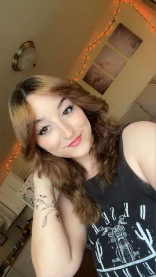 Onlyfans: peachy_goddess1