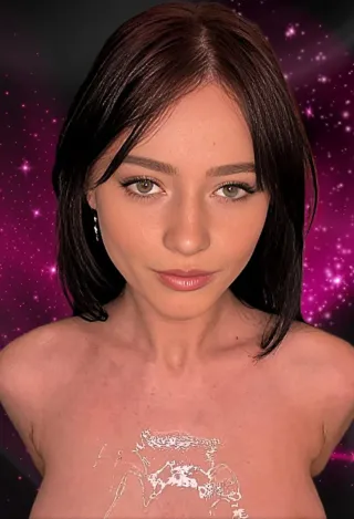 Onlyfans: emmelineeeee